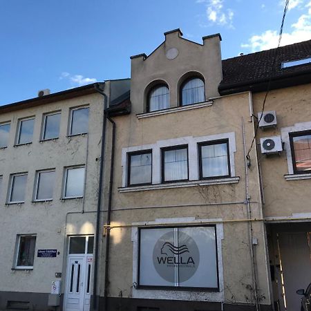 Lotusz Apartments In Nyiregyhaza Exterior photo